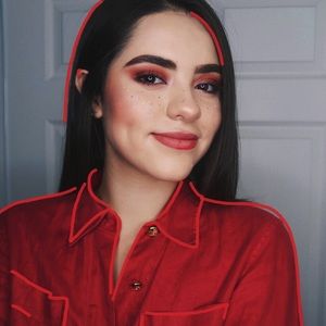 Meet your Posher, Gabriela